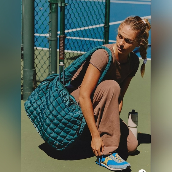 FP Movement by Free People Handbags - 🌟 NWT 🌟 Free People Quilted Carryall Bag